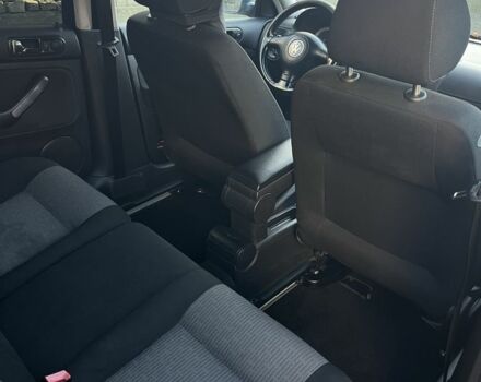 Синий Фольксваген Гольф, объемом двигателя 1.4 л и пробегом 274 тыс. км за 4900 $, фото 11 на Automoto.ua