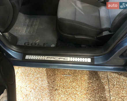 Синий Фольксваген Гольф, объемом двигателя 1.6 л и пробегом 230 тыс. км за 5000 $, фото 16 на Automoto.ua