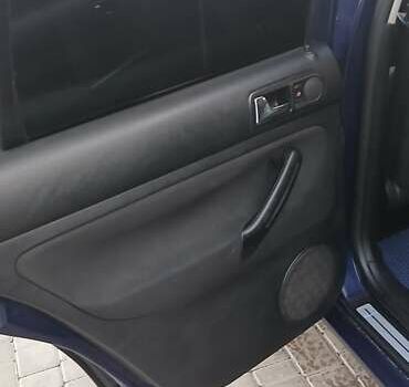 Синий Фольксваген Гольф, объемом двигателя 1.39 л и пробегом 265 тыс. км за 4300 $, фото 3 на Automoto.ua