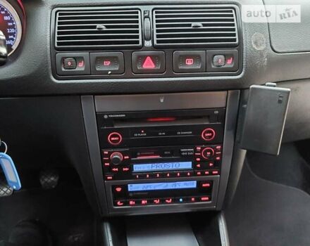 Синий Фольксваген Гольф, объемом двигателя 1.6 л и пробегом 167 тыс. км за 5777 $, фото 57 на Automoto.ua