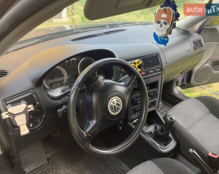 Синий Фольксваген Гольф, объемом двигателя 1.6 л и пробегом 250 тыс. км за 3500 $, фото 11 на Automoto.ua