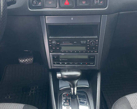 Синий Фольксваген Гольф, объемом двигателя 1.6 л и пробегом 218 тыс. км за 5100 $, фото 18 на Automoto.ua