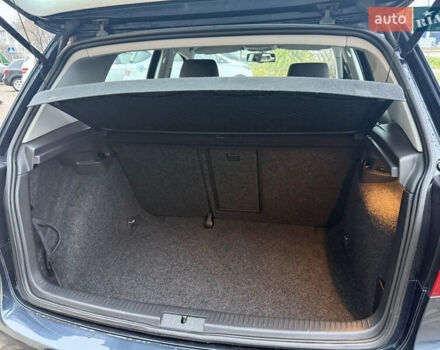 Синий Фольксваген Гольф, объемом двигателя 1.6 л и пробегом 171 тыс. км за 5350 $, фото 12 на Automoto.ua