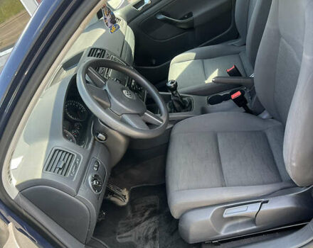 Синий Фольксваген Гольф, объемом двигателя 1.39 л и пробегом 230 тыс. км за 5200 $, фото 2 на Automoto.ua