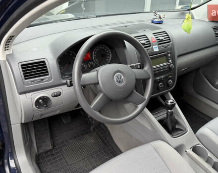 Синий Фольксваген Гольф, объемом двигателя 1.4 л и пробегом 170 тыс. км за 5600 $, фото 7 на Automoto.ua