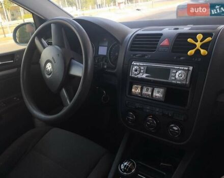 Синий Фольксваген Гольф, объемом двигателя 1.6 л и пробегом 253 тыс. км за 4900 $, фото 4 на Automoto.ua