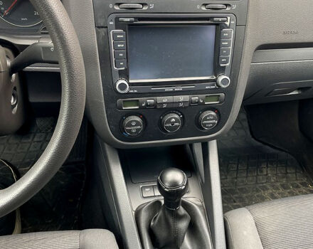 Фольксваген Гольф 2004 в Василькове на Automoto.ua Синий Фольксваген Гольф, объемом двигателя 1.6 л и пробегом 206 тыс. км за 4299 $, фото 9 на Automoto.ua