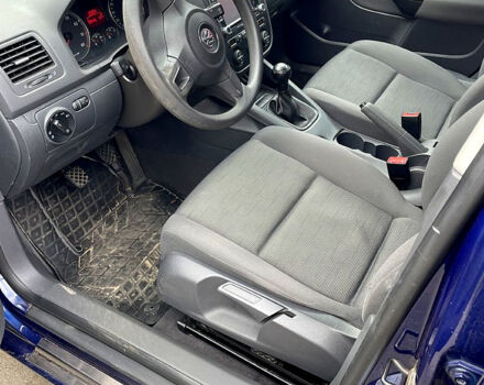 Фольксваген Гольф 2004 в Василькове на Automoto.ua Синий Фольксваген Гольф, объемом двигателя 1.6 л и пробегом 206 тыс. км за 4299 $, фото 11 на Automoto.ua