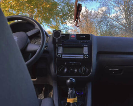 Фольксваген Гольф 2004 в Шаргороде на Automoto.ua Синий Фольксваген Гольф, объемом двигателя 1.6 л и пробегом 261 тыс. км за 5200 $, фото 5 на Automoto.ua