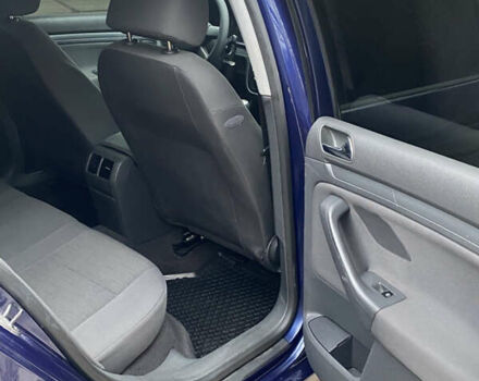 Синий Фольксваген Гольф, объемом двигателя 1.6 л и пробегом 230 тыс. км за 5300 $, фото 13 на Automoto.ua