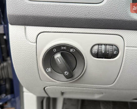 Синий Фольксваген Гольф, объемом двигателя 1.4 л и пробегом 170 тыс. км за 5600 $, фото 30 на Automoto.ua