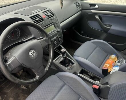 Синий Фольксваген Гольф, объемом двигателя 1.6 л и пробегом 300 тыс. км за 1999 $, фото 8 на Automoto.ua