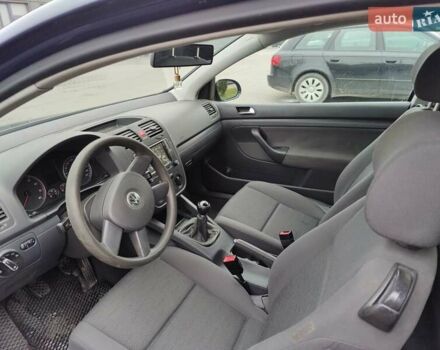 Синий Фольксваген Гольф, объемом двигателя 1.4 л и пробегом 212 тыс. км за 3900 $, фото 10 на Automoto.ua