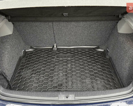 Синий Фольксваген Гольф, объемом двигателя 1.4 л и пробегом 170 тыс. км за 5600 $, фото 13 на Automoto.ua