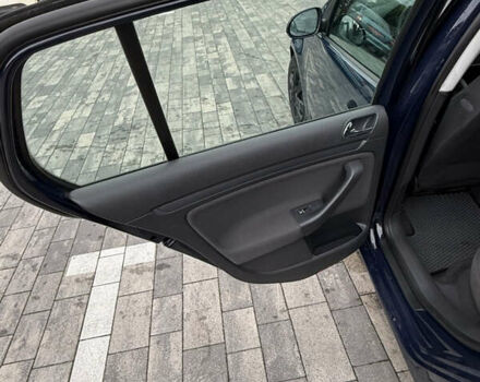 Фольксваген Гольф 2004 у Луцьку на Automoto.ua Синій Фольксваген Гольф, об'ємом двигуна 1.39 л та пробігом 245 тис. км за 5100 $, фото 11 на Automoto.ua