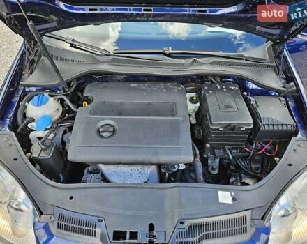 Синий Фольксваген Гольф, объемом двигателя 1.39 л и пробегом 255 тыс. км за 5400 $, фото 17 на Automoto.ua