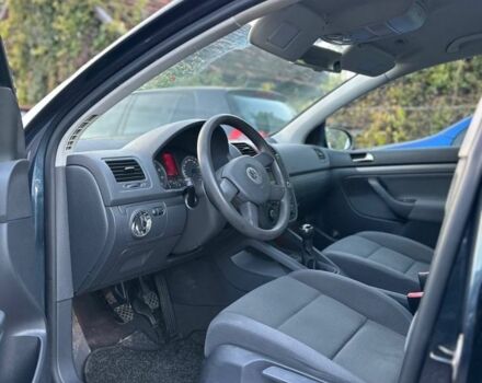 Синий Фольксваген Гольф, объемом двигателя 1.6 л и пробегом 259 тыс. км за 5700 $, фото 4 на Automoto.ua