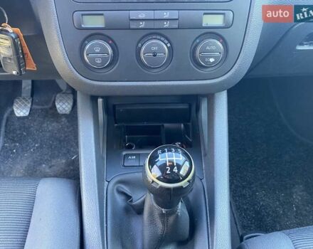 Синий Фольксваген Гольф, объемом двигателя 1.4 л и пробегом 175 тыс. км за 5299 $, фото 30 на Automoto.ua
