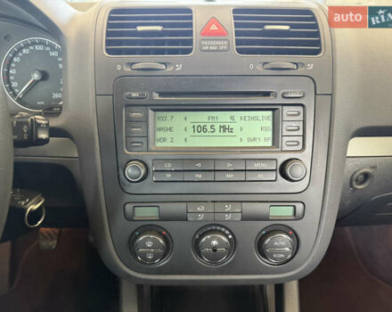 Синий Фольксваген Гольф, объемом двигателя 1.6 л и пробегом 171 тыс. км за 5350 $, фото 19 на Automoto.ua