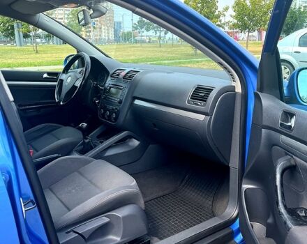 Синій Фольксваген Гольф, об'ємом двигуна 1.6 л та пробігом 250 тис. км за 4950 $, фото 4 на Automoto.ua