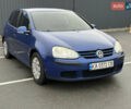Синий Фольксваген Гольф, объемом двигателя 1.6 л и пробегом 322 тыс. км за 4750 $, фото 2 на Automoto.ua