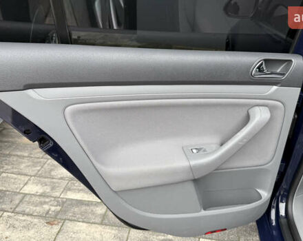 Синий Фольксваген Гольф, объемом двигателя 1.4 л и пробегом 170 тыс. км за 5600 $, фото 23 на Automoto.ua