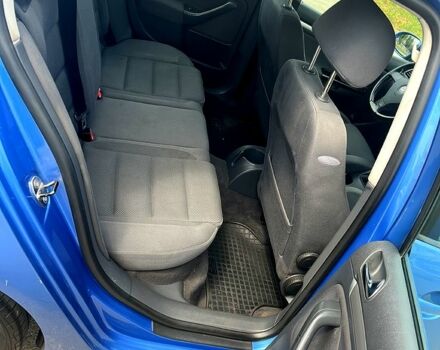 Синій Фольксваген Гольф, об'ємом двигуна 1.6 л та пробігом 250 тис. км за 4950 $, фото 5 на Automoto.ua