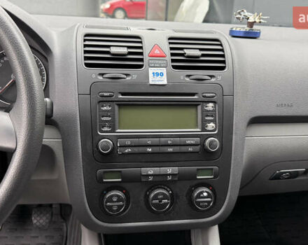 Синий Фольксваген Гольф, объемом двигателя 1.4 л и пробегом 170 тыс. км за 5600 $, фото 29 на Automoto.ua