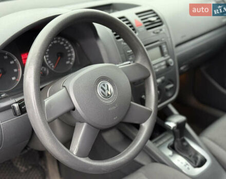 Синий Фольксваген Гольф, объемом двигателя 1.6 л и пробегом 322 тыс. км за 4650 $, фото 11 на Automoto.ua