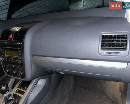 Синій Фольксваген Гольф, об'ємом двигуна 1.6 л та пробігом 212 тис. км за 5200 $, фото 16 на Automoto.ua