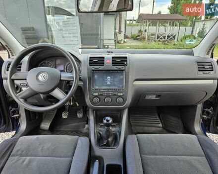 Синий Фольксваген Гольф, объемом двигателя 1.39 л и пробегом 255 тыс. км за 5400 $, фото 11 на Automoto.ua