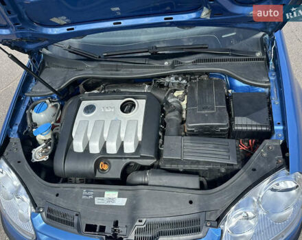 Синий Фольксваген Гольф, объемом двигателя 1.9 л и пробегом 285 тыс. км за 5500 $, фото 16 на Automoto.ua