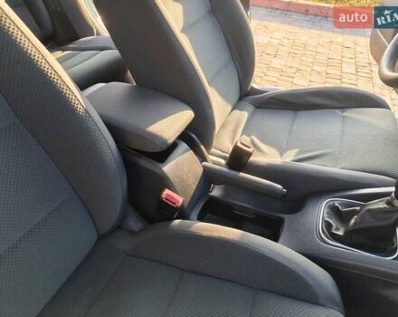 Синий Фольксваген Гольф, объемом двигателя 1.6 л и пробегом 174 тыс. км за 5500 $, фото 37 на Automoto.ua