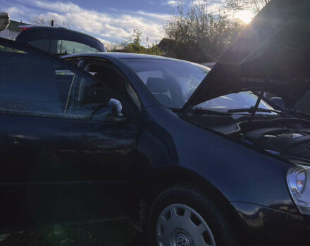 Фольксваген Гольф 2004 в Шаргороде на Automoto.ua Синий Фольксваген Гольф, объемом двигателя 1.6 л и пробегом 261 тыс. км за 5200 $, фото 10 на Automoto.ua