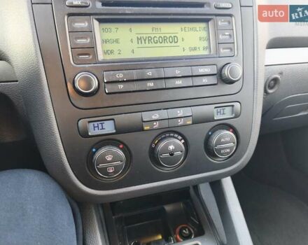 Синий Фольксваген Гольф, объемом двигателя 1.6 л и пробегом 174 тыс. км за 5500 $, фото 59 на Automoto.ua