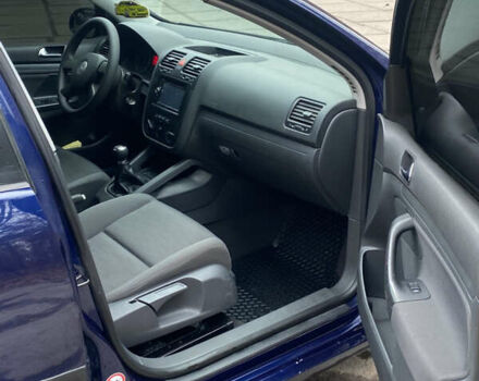 Синий Фольксваген Гольф, объемом двигателя 1.6 л и пробегом 230 тыс. км за 5300 $, фото 12 на Automoto.ua