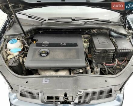 Синий Фольксваген Гольф, объемом двигателя 1.39 л и пробегом 217 тыс. км за 4500 $, фото 28 на Automoto.ua