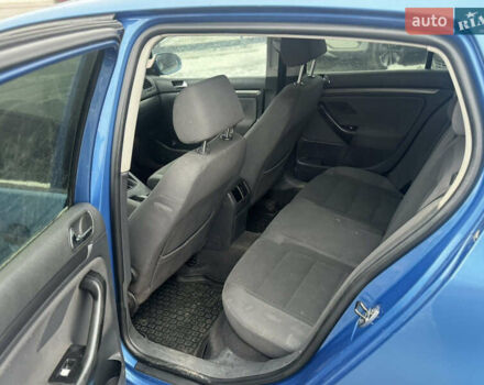 Синій Фольксваген Гольф, об'ємом двигуна 1.97 л та пробігом 272 тис. км за 4750 $, фото 3 на Automoto.ua