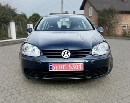 Синий Фольксваген Гольф, объемом двигателя 1.6 л и пробегом 250 тыс. км за 5500 $, фото 4 на Automoto.ua