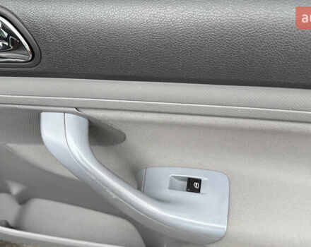 Синий Фольксваген Гольф, объемом двигателя 1.4 л и пробегом 170 тыс. км за 5600 $, фото 34 на Automoto.ua