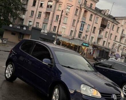 Фольксваген Гольф 2004 в Каменское - Днепродзержинск на Automoto.ua Синий Фольксваген Гольф, объемом двигателя 1.6 л и пробегом 212 тыс. км за 4500 $, фото 1 на Automoto.ua