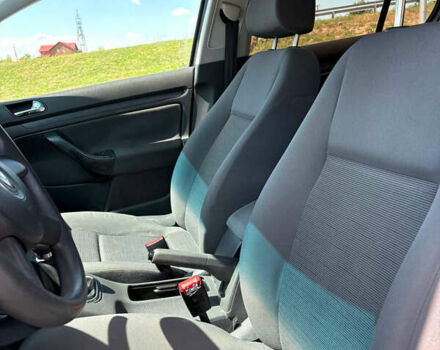 Синий Фольксваген Гольф, объемом двигателя 1.6 л и пробегом 386 тыс. км за 4700 $, фото 18 на Automoto.ua