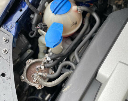 Синий Фольксваген Гольф, объемом двигателя 2 л и пробегом 285 тыс. км за 5450 $, фото 49 на Automoto.ua