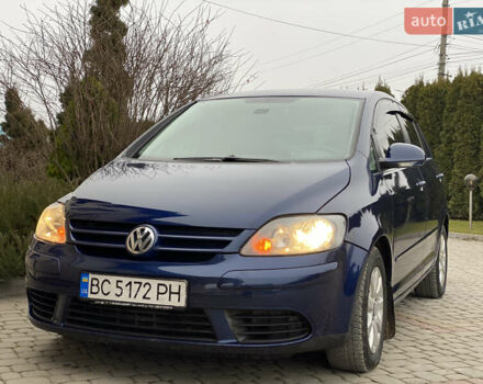 Синий Фольксваген Гольф, объемом двигателя 2 л и пробегом 285 тыс. км за 5450 $, фото 5 на Automoto.ua