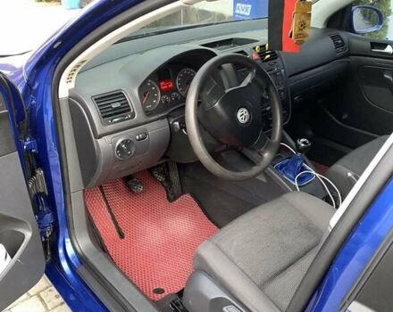 Синий Фольксваген Гольф, объемом двигателя 1.4 л и пробегом 240 тыс. км за 4800 $, фото 5 на Automoto.ua