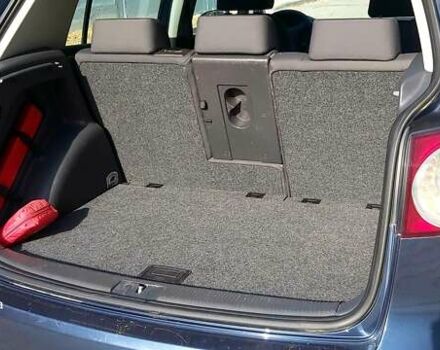 Синий Фольксваген Гольф, объемом двигателя 1.6 л и пробегом 252 тыс. км за 5000 $, фото 6 на Automoto.ua