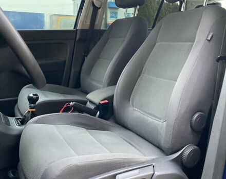 Синий Фольксваген Гольф, объемом двигателя 2 л и пробегом 285 тыс. км за 5450 $, фото 34 на Automoto.ua