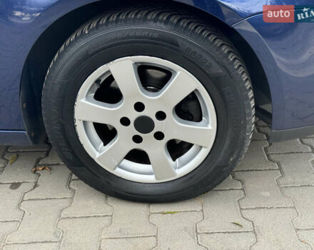 Синий Фольксваген Гольф, объемом двигателя 1.6 л и пробегом 214 тыс. км за 6350 $, фото 32 на Automoto.ua