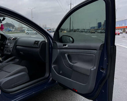 Синий Фольксваген Гольф, объемом двигателя 1.4 л и пробегом 220 тыс. км за 5000 $, фото 4 на Automoto.ua