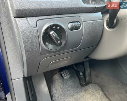 Синий Фольксваген Гольф, объемом двигателя 1.4 л и пробегом 250 тыс. км за 4600 $, фото 34 на Automoto.ua